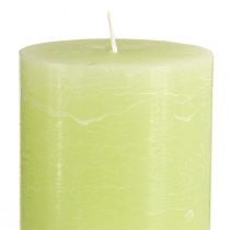 Article Bougies piliers unies, vert citron, 85 × 150 mm, lot de 2, bougies de haute qualité pour créer une ambiance chaleureuse et décorer votre intérieur.