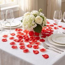 Article Pétales de roses rouges en tissu Ø 4,5 cm - Lot de 144