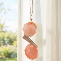 Article Suspension décorative en coquillages capiz et bois flotté orange 35 cm