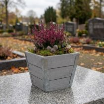 Article Cache-pot en bois gris shabby chic avec angles métalliques 12,5 × 14,5 × 14,5 cm