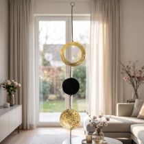 Article Décoration suspendue en métal noir et or avec cercles – 80 cm