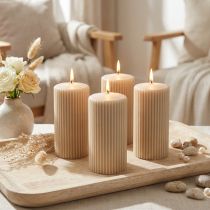 Article Bougies Cylindriques Beige avec Relief 70x130mm - Lot de 4
