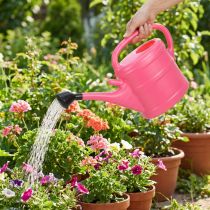 Article Arrosoir en plastique rose 10L avec pomme d’arrosage