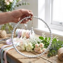 Article Couronne Décorative en Perles Blanches Ø28cm - Lot de 4