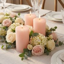 Article Set de 4 Bougies Cylindriques Rose Pâle 70 x 120 mm pour Décoration et Ambiance Romantique