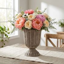 Article Pot de fleurs décoratif vintage en forme de gobelet, aspect antique, gris-brun, Ø15cm, H16cm, pour une décoration de table rustique et des accessoires de décoration élégants.