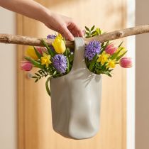 Article Vase décoratif en céramique gris forme sac avec anse, 19×4,5×33 cm