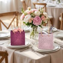 Article Sac cadeau avec anses en papier tressé Bordeaux et Rose - Lot de 8