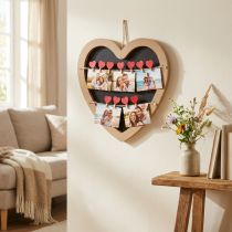 Article Porte-photos mural en forme de cœur avec pinces rouges et fond noir, 30 cm