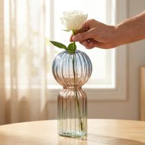 Article Mini vase en verre avec dégradé bleu, brun et transparent 17,5 cm
