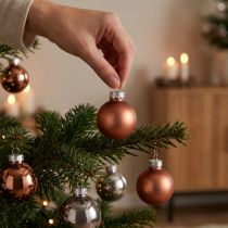 Article Boules de Noël miniatures en verre argenté et abricot Ø3 cm – Lot de 22