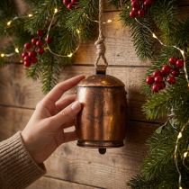 Article Cloche Décorative en Métal Cuivré avec Corde en Jute - Ø13,5 cm, H 49 cm