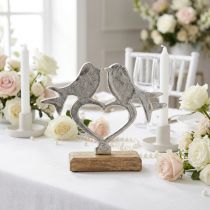 Article Décoration à poser cœur avec oiseaux en métal et base en bois - 16,5 × 19,5 cm