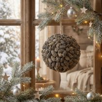 Article Boule décorative en cônes d'aulne blanchis avec attache en jute - 20 cm