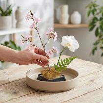 Article Support pour Arrangement Floral, Igel Kenzan Carré en Laiton, 40 × 40 mm