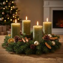 Article Bougies cylindriques vert olive en cire teintée 60×80 mm - Lot de 4