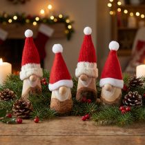 Article Figurines en Bois Père Noël Scandinave avec Bonnet Rouge – Lot de 4 – 10/12 cm