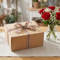Article Ruban cadeau à cœurs décoratifs beige et rouge 15 mm 15 m
