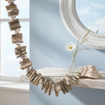 Article Guirlande décorative en bois flotté et coquillages naturels 90 cm