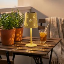 Article Lampe solaire de table jaune avec motifs floraux perforés 28 cm