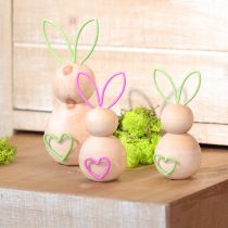Article Figurines lapins en bois avec oreilles en fil de fer colorées – 11 cm – Lot de 4