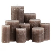 Article Bougies piliers, uni marron, différentes tailles