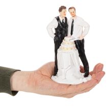 Article Figurine pour gâteau représentant un couple d'hommes avec un gâteau, 16,5 cm