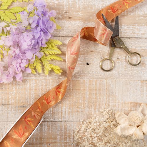 Ruban décoratif automnal en polyester avec motif de feuilles, 25 mm x 18 m | Floristik24.fr