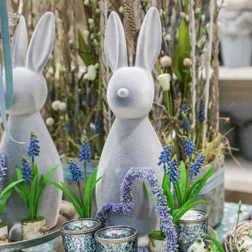 Floristik24 Lapin décoratif gris floqué 47cm Lapin de Pâques décoration Pâques