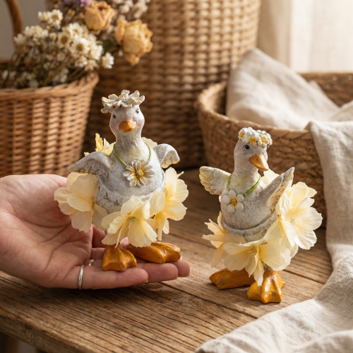 Article Figurine décorative de canard en robe à fleurs, accessoire de décoration printanier ou estival, 11 cm, lot de 2.