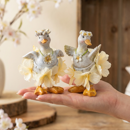 Article Figurine décorative de canard en robe à fleurs, accessoire de décoration printanier ou estival, 11 cm, lot de 2.