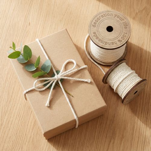 Article Fil décoratif en coton crème 2 mm sur bobine en bois, lot de 2, 32 m