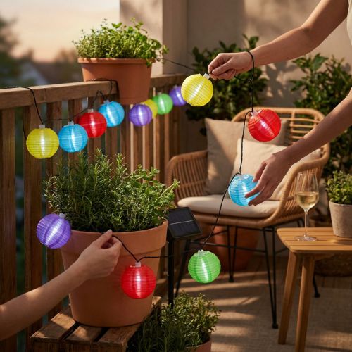 Guirlande Solaire LED avec Lampions Colorés 4,5m 10 Ampoules Blanc Froid | Floristik24.fr