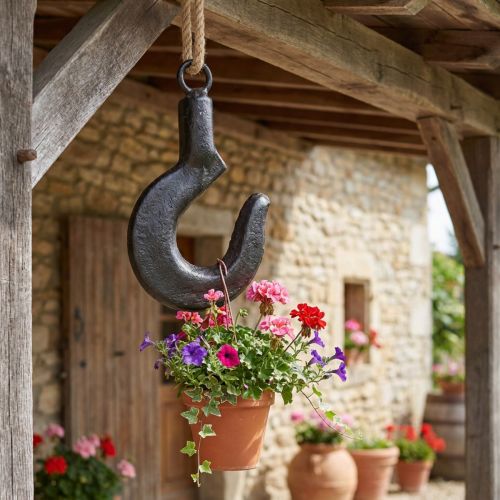 Article Hameçon décoratif en métal noir avec corde en jute - 54 cm