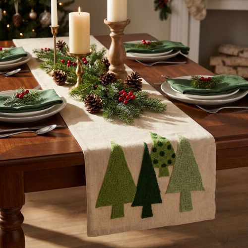Tissu de table Noël avec motifs sapins verts 140 x 41,5 cm | Floristik24.fr