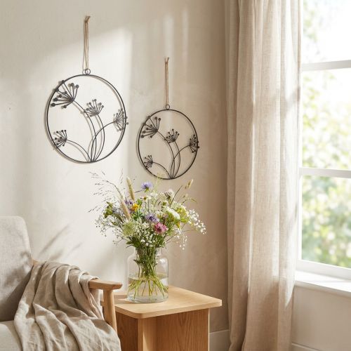 Anneaux décoratifs en métal noir avec motifs floraux, Ø23 cm, lot de 2 | Floristik24.fr