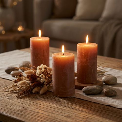 Bougies cylindriques caramel teintées dans la masse 70×120mm - Lot de 4 | Floristik24.fr