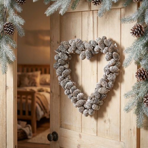 Cœur décoratif en cônes d'aulne blanchi 24 cm | Floristik24.fr