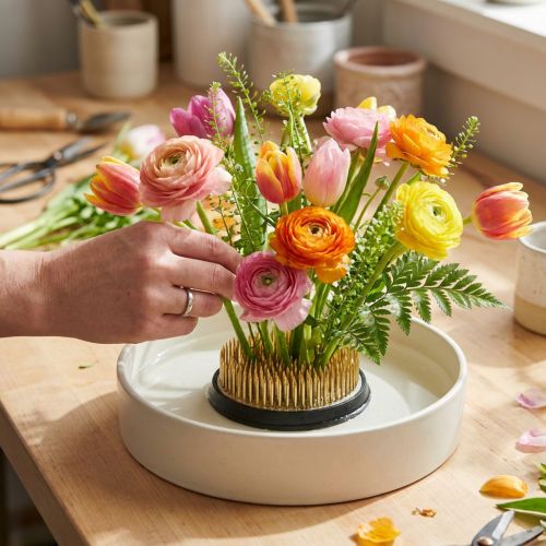 Support floral rond en métal Ø60mm avec picots en laiton et base antidérapante | Floristik24.fr