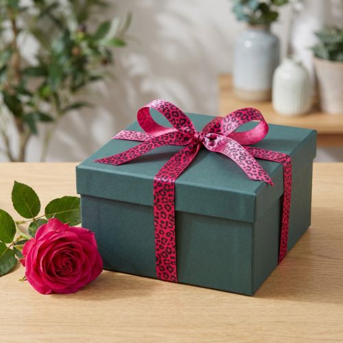 Ruban décoratif motif léopard rose 15mm x 18m polyester | Floristik24.fr