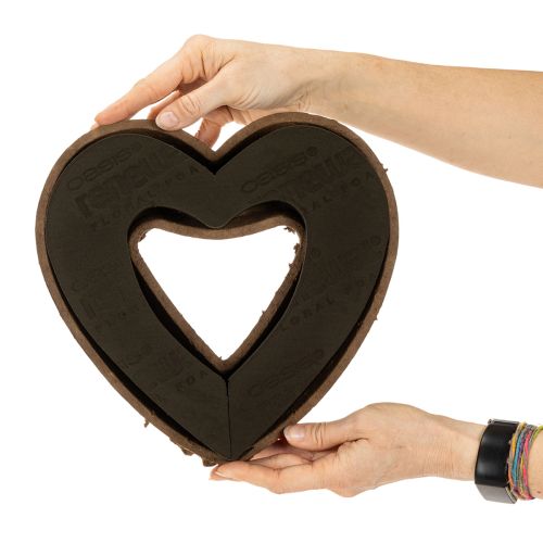 Article Mousse florale OASIS® Renewal® Biolit® en forme de cœur, 27 cm, marron, 2 pièces pour compositions florales