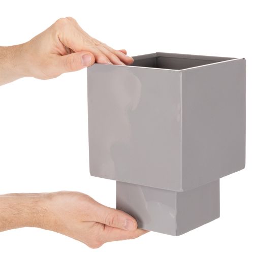 Pot décoratif carré en métal gris avec socle intégré 22 cm | Floristik24.fr