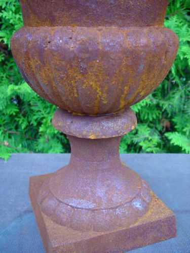 Floristik24 Trophée en fonte rouge rouille H55cm Ø40cm