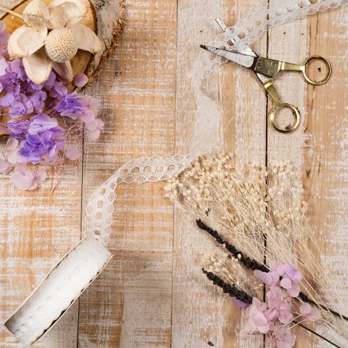 Zibeline décorative en coton blanc avec bordure fine 25mm x 10m | Floristik24.fr