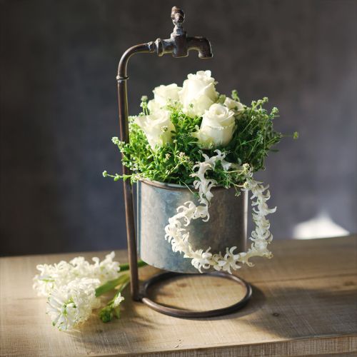 Article Jardinière en métal décorative de jardin avec robinet Ø16,5cm H42cm