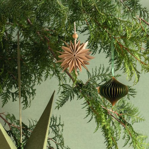Article Étoiles en papier à suspendre marron blanc 12 cm 6 pièces