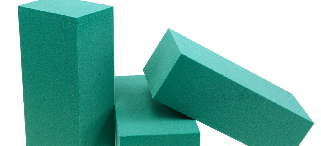 Formes de cube en mousse florale