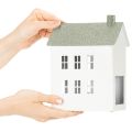 Deko maison en métal blanc avec fenêtres et cheminée 22 cm | Floristik24.fr