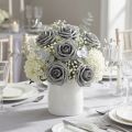 Roses en mousse grises Ø6 cm avec tige – Lot de 27 | Floristik24.fr
