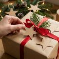 Étiquettes Cadeaux Étoiles en Papier Brun Ø5,5cm avec Cordon - Lot de 100 | Floristik24.fr